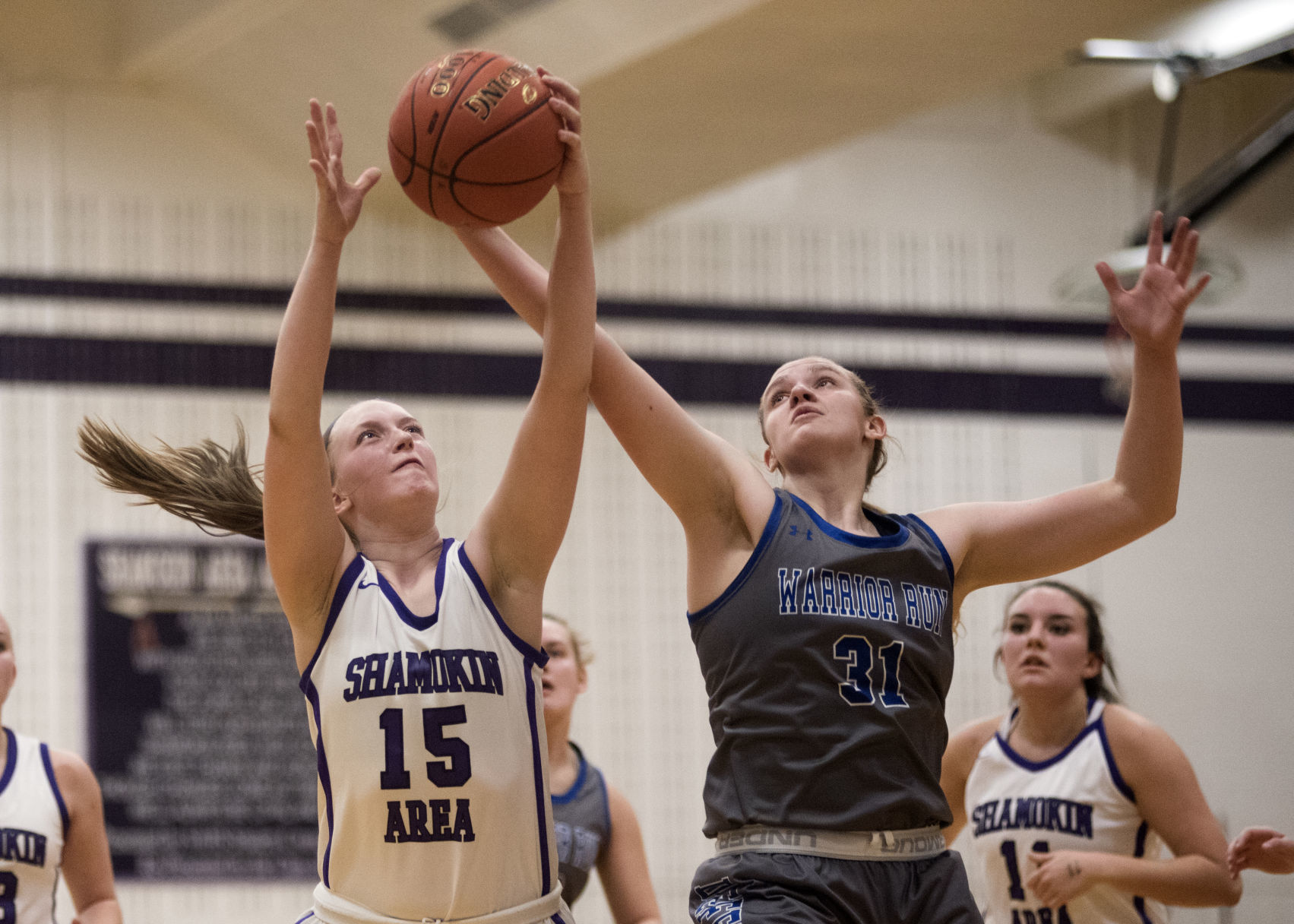 Shamokin nicks Warrior Run in girls basketball